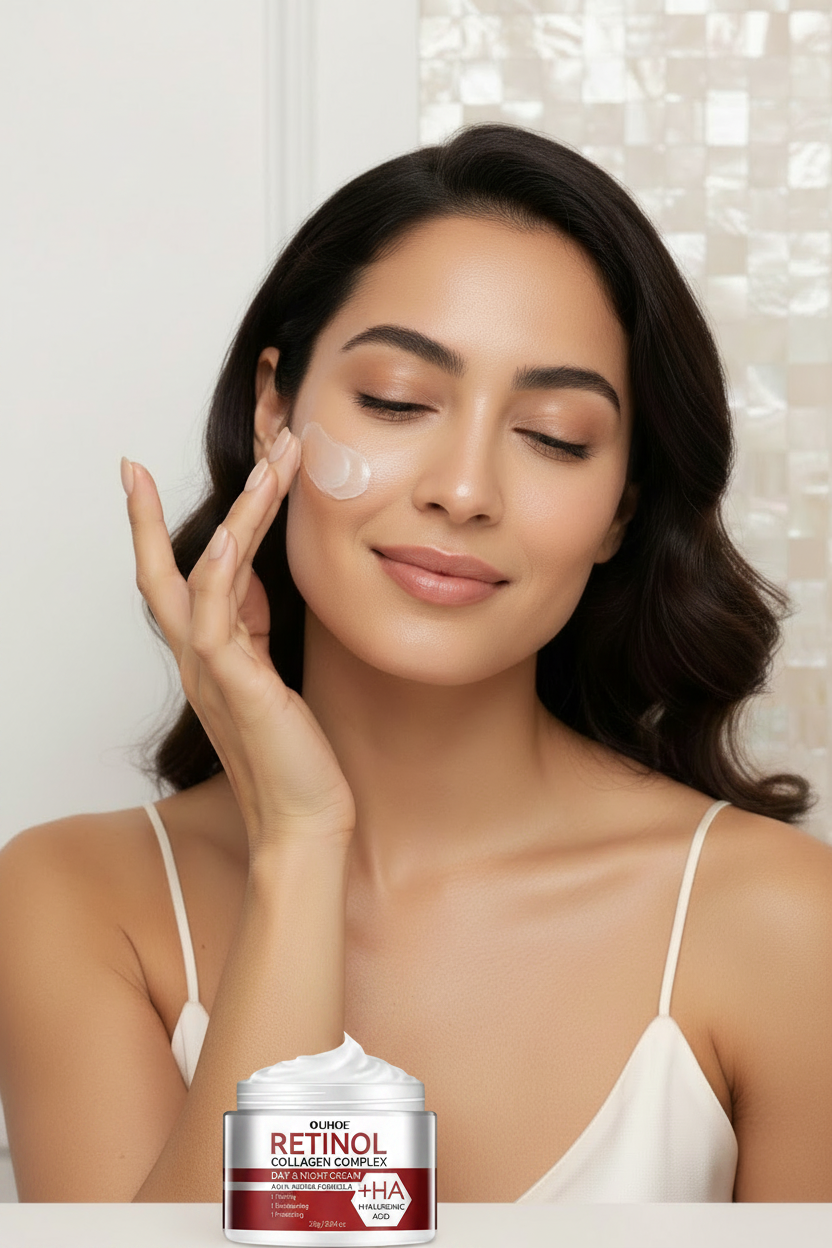Modella con barattolo Retinol Lab